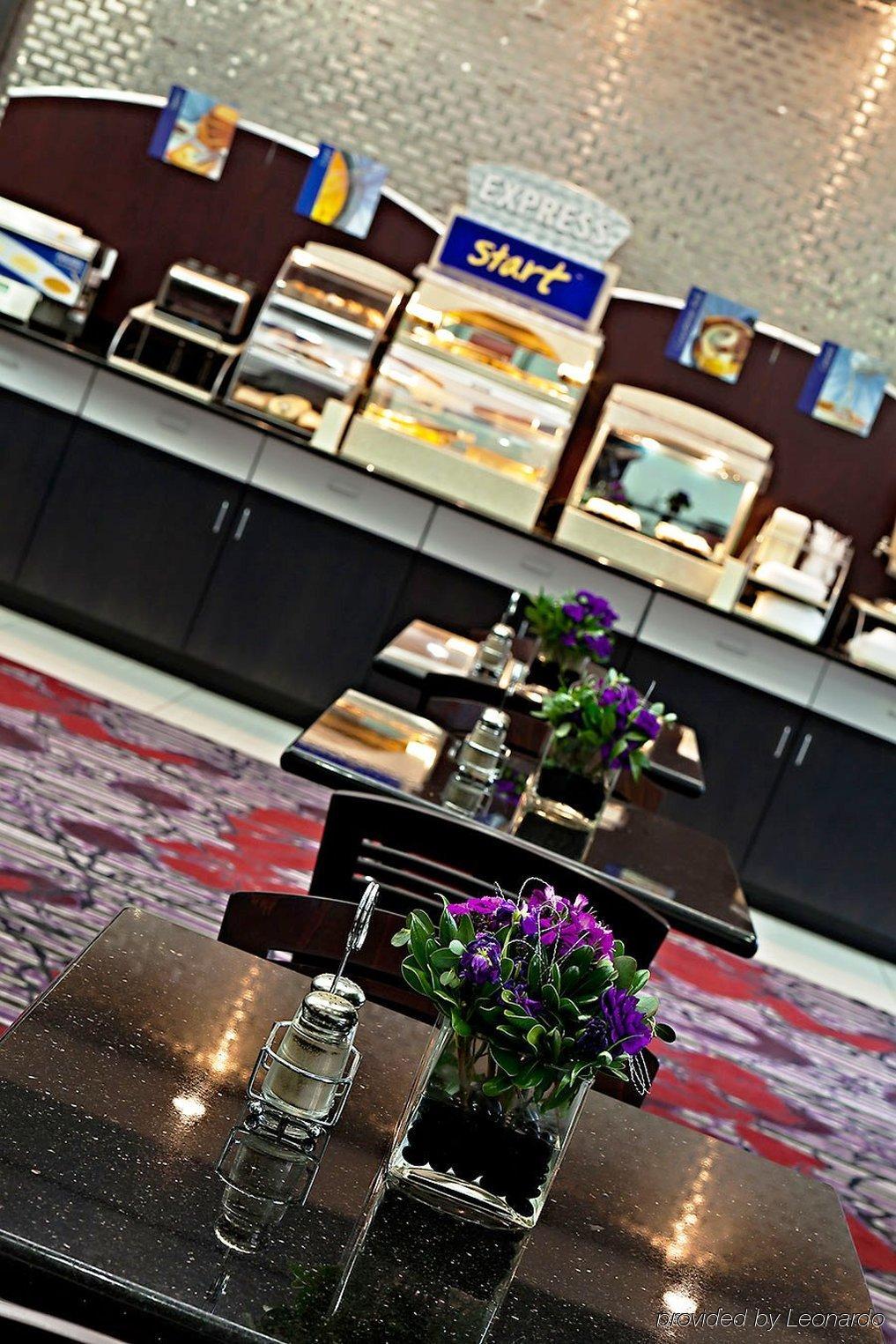Holiday Inn Express & Suites Columbus - Polaris, An Ihg Hotel Restoran gambar